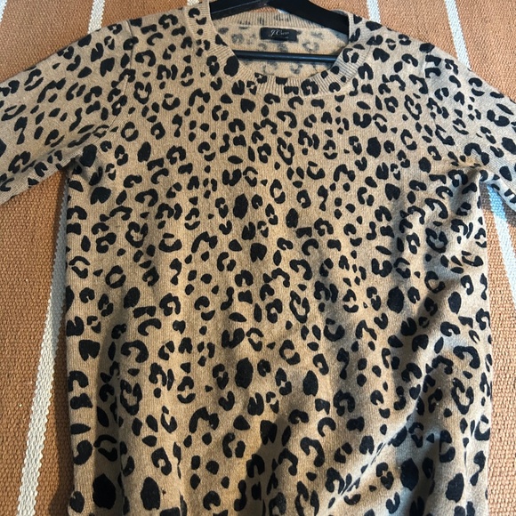 Cashmere J.Crew Leopard sweater - Picture 3 of 10